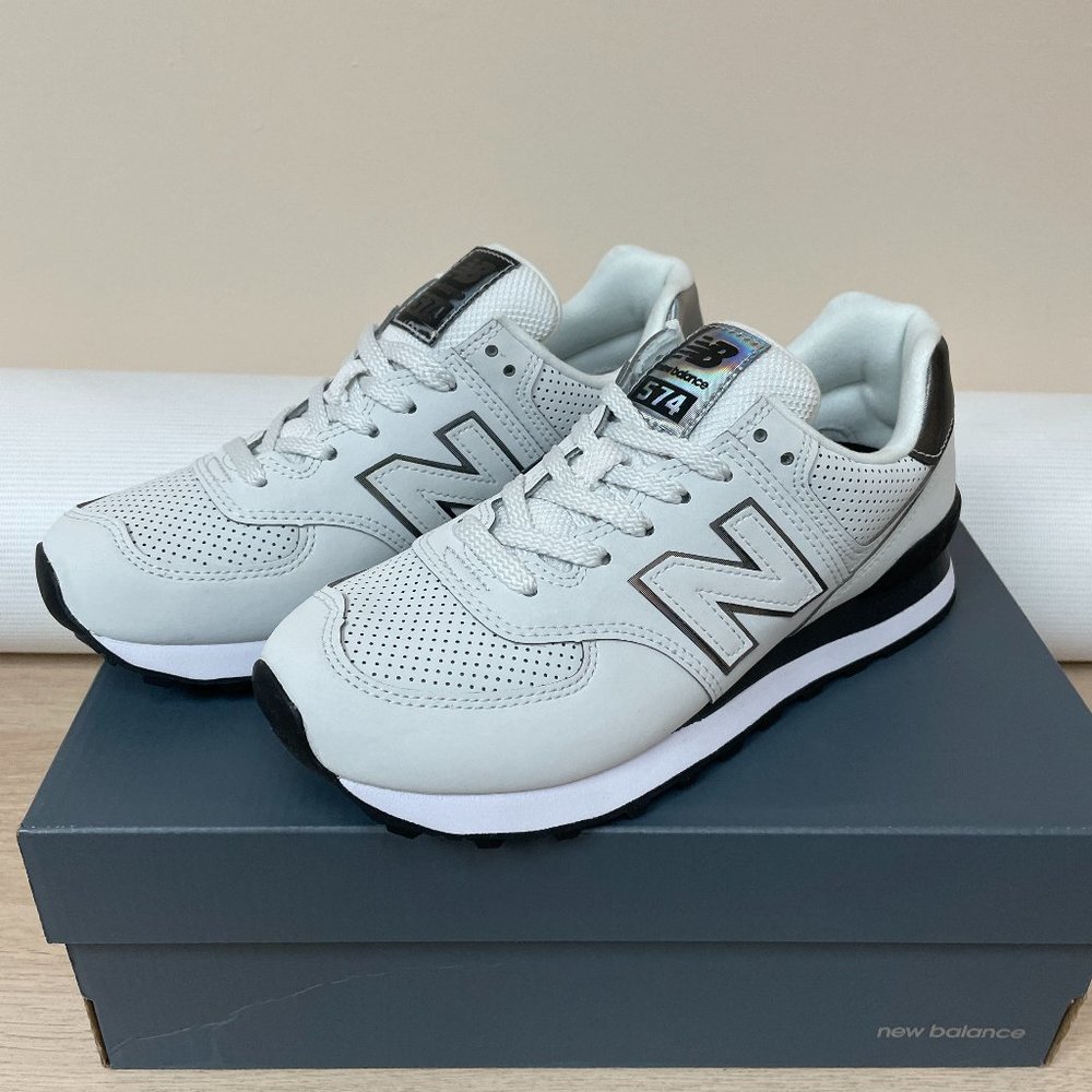 New Balance 574 Women - White